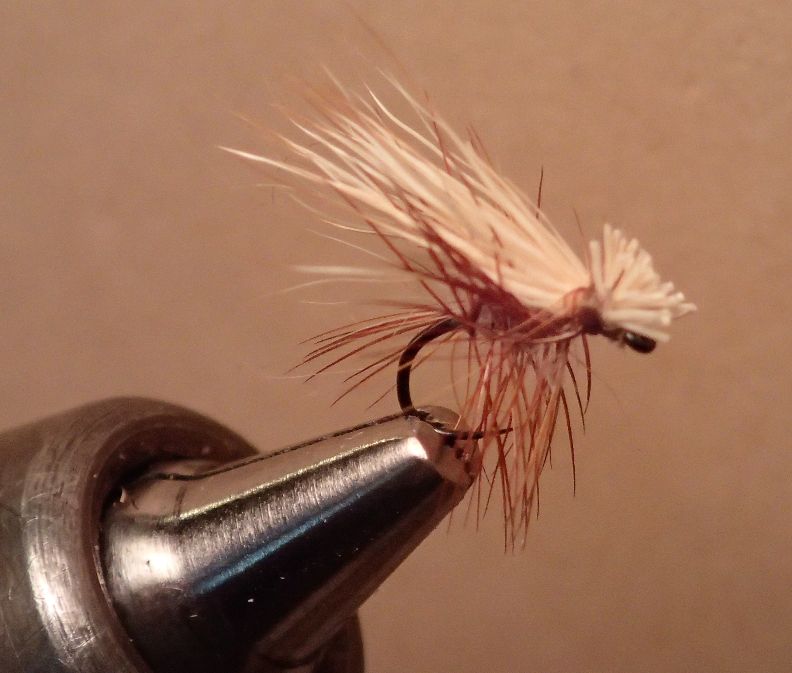 Elk Hair Caddis fly pattern